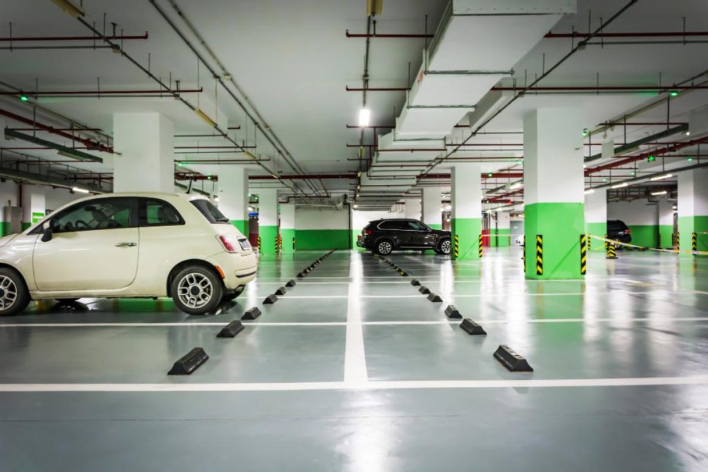 estacionamento de  sala comercial em Caxias do Sul